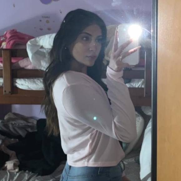 Meet your Posher, Cindy - Picture 1 of 1